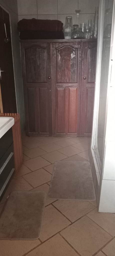 To Let 4 Bedroom Property for Rent in Broederstroom North West